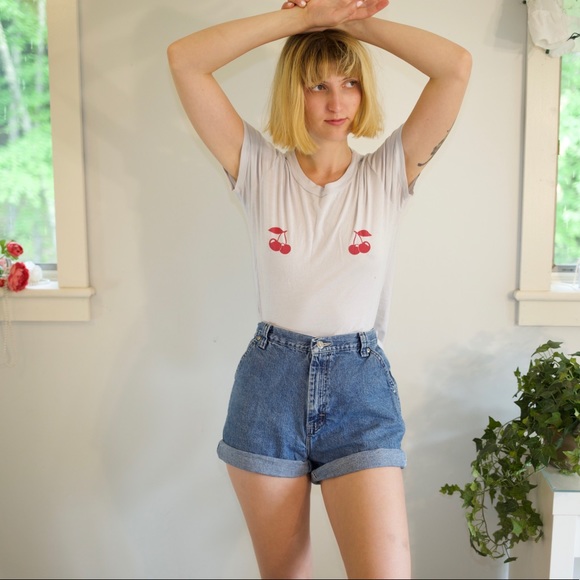 Urban Outfitters Tops - Urban outfitters graphic tee